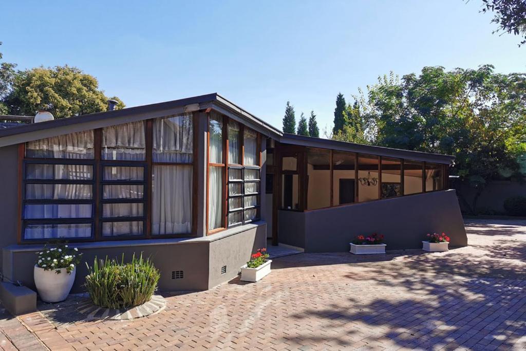 Somona Guest House Johannesburg Exterior foto